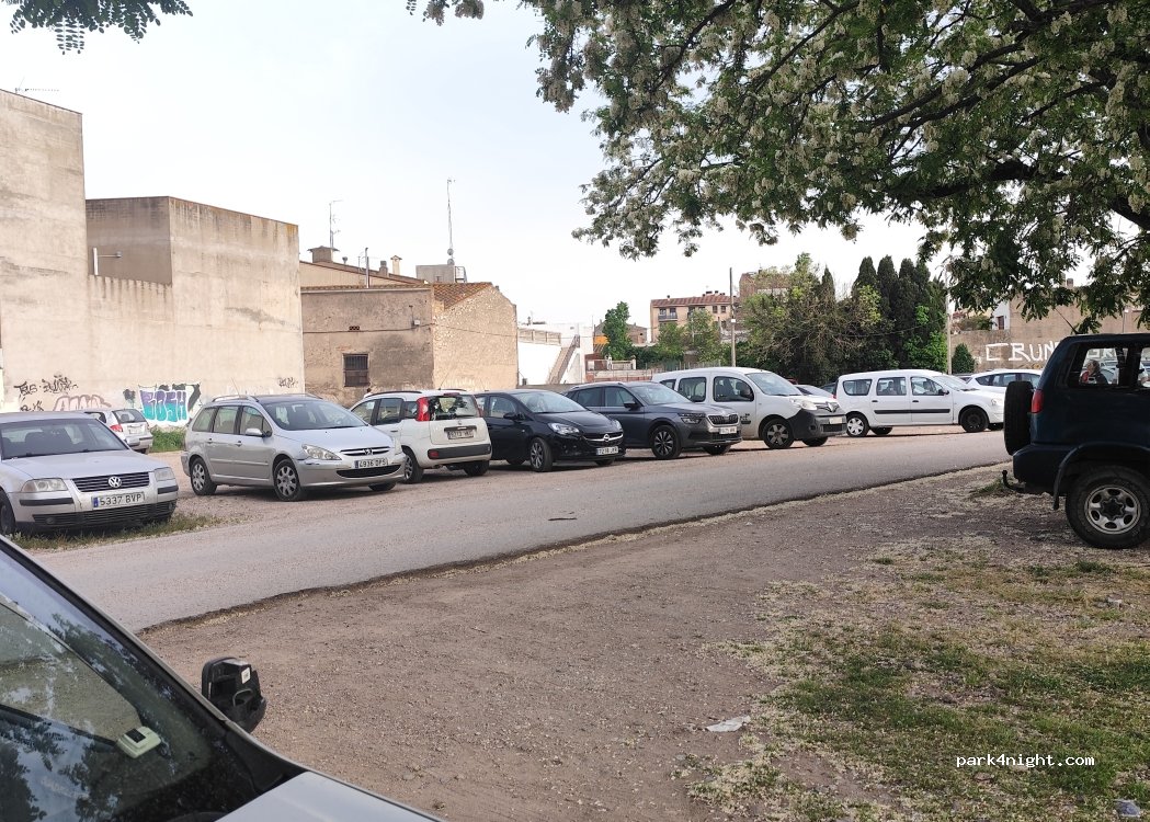 (17600) Figueres - 37 Carrer Requesens — foto