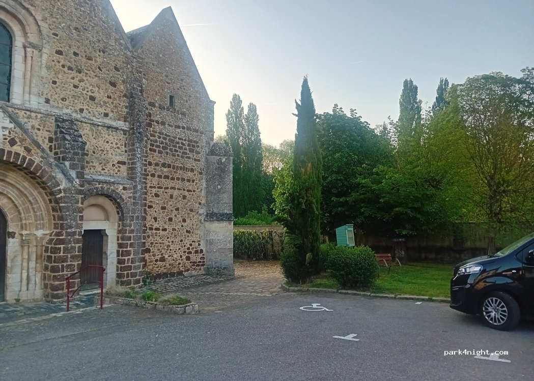 (27570) Tillières-sur-Avre - 6 Place Alfred Drouard — foto