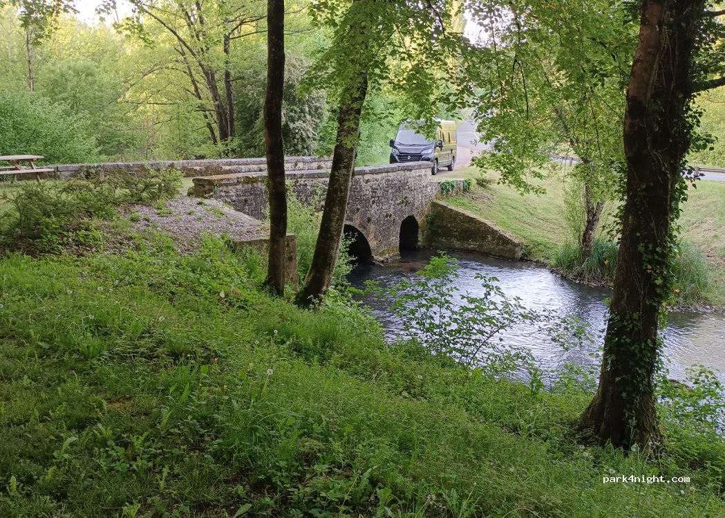 (86700) Valence-en-Poitou - 13 Rue du Vieux Pont — foto