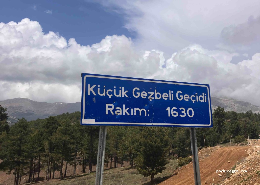 (01640) Tufanbeyli - Tufanbeyli Tascu Yolu — foto