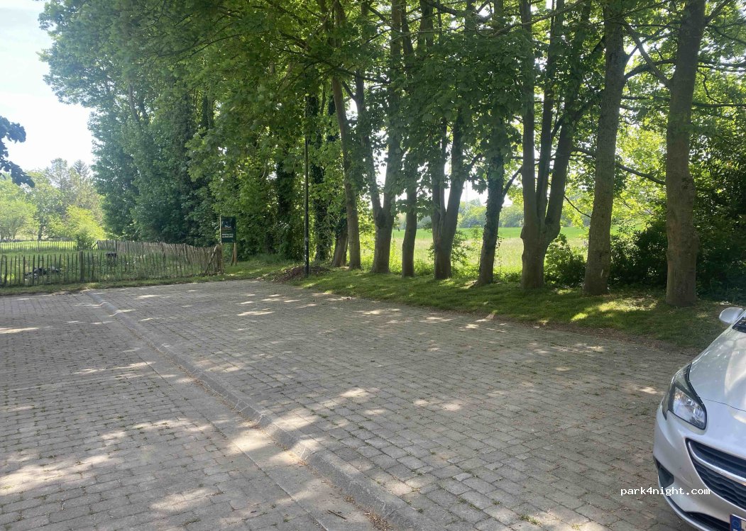 (7812) Ath - 1 Place de Ligne — foto