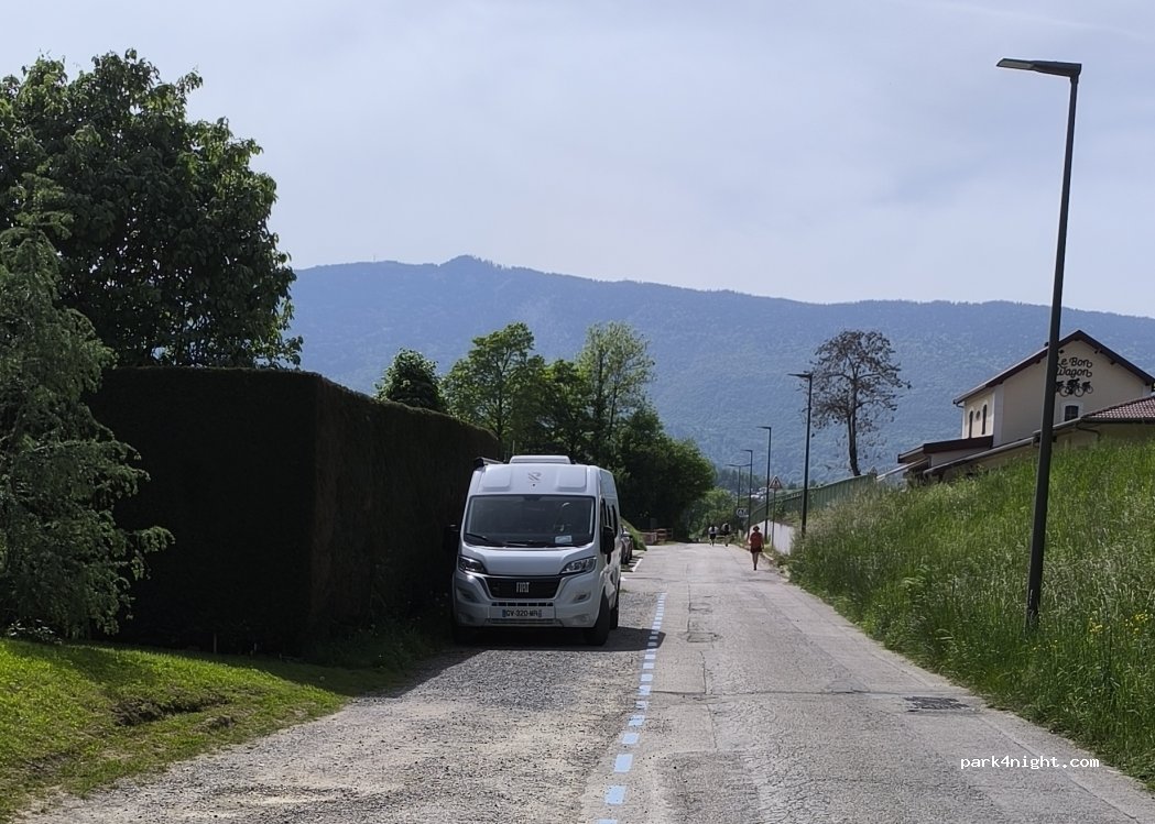 (74410) Duingt - 432 Route du Vignet — foto