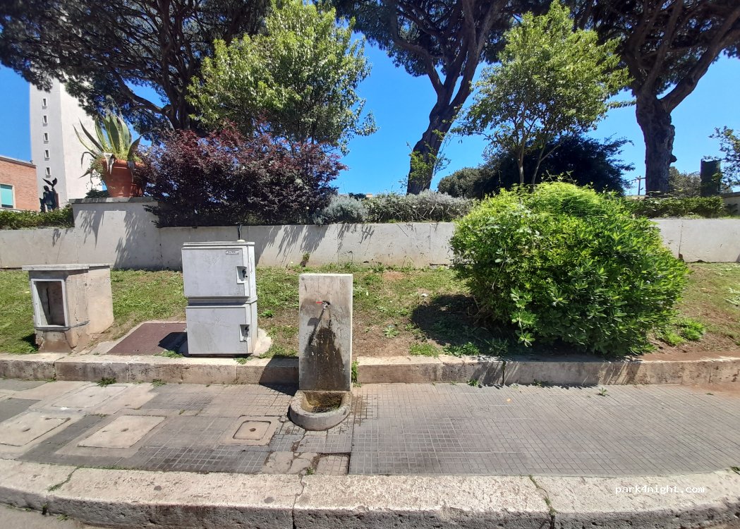 (04016) Sabaudia - Piazza del Parco — foto