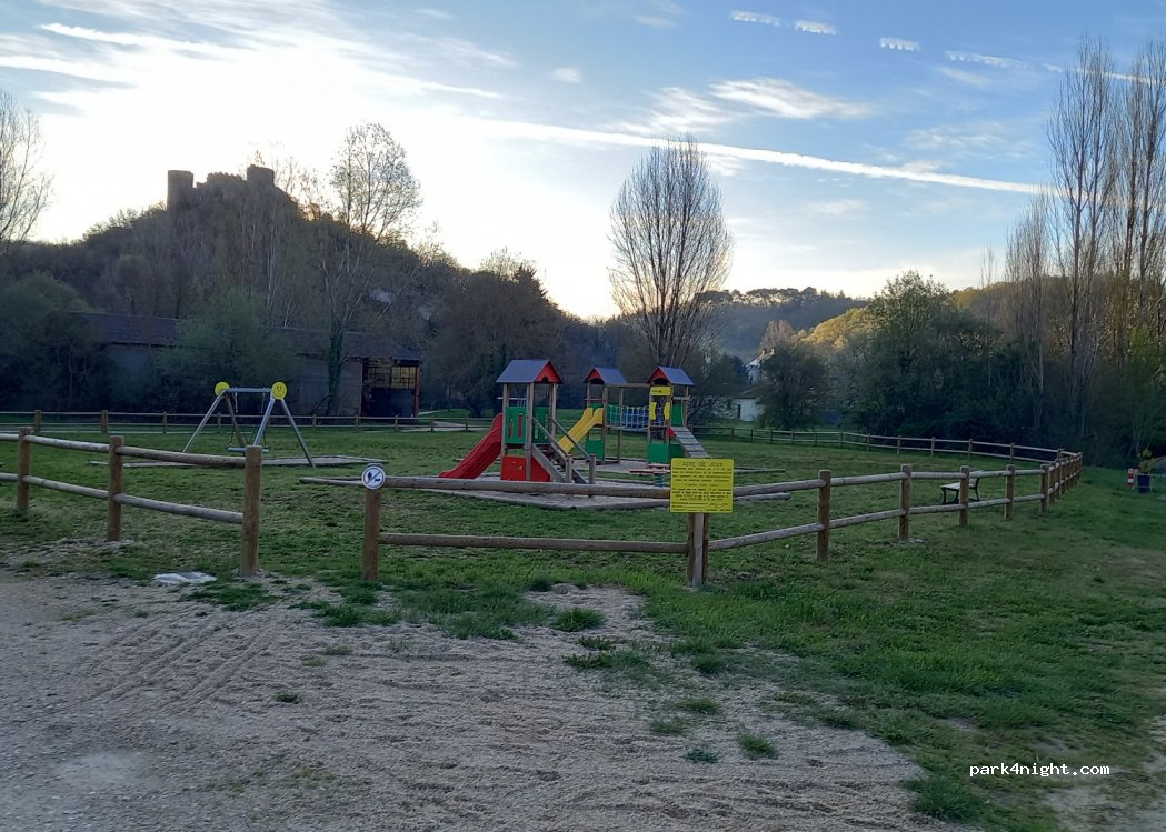 (47500) Sauveterre-la-Lémance - D710 — foto 3