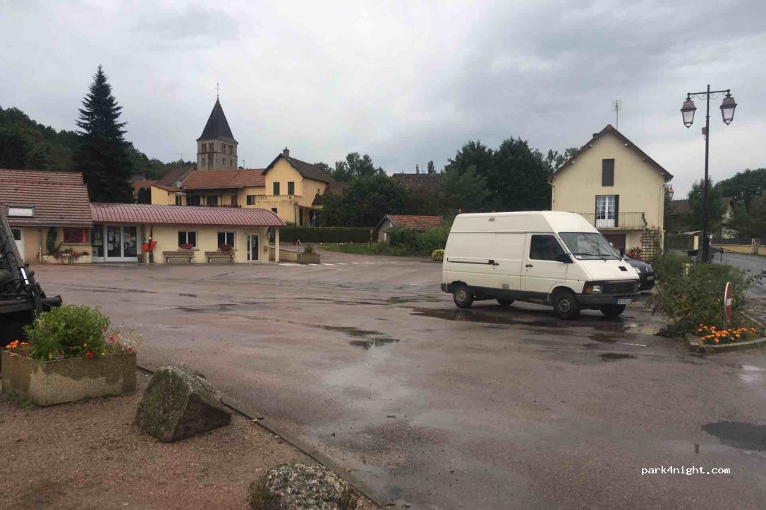 (71320) Charbonnat - Le Bourg — foto