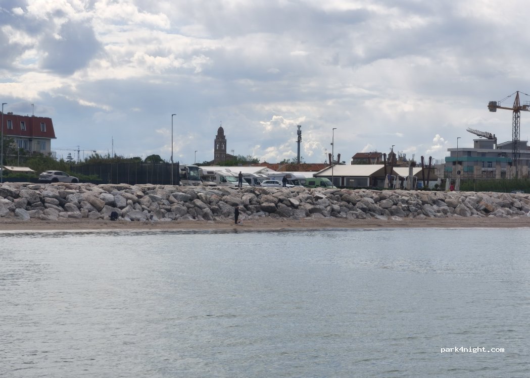 (61032) Fano - 18 Via Ruggero Ruggeri — foto 2