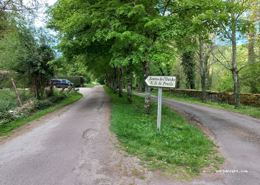 (21360) Lusigny-sur-Ouche - 6 Allée du Château — foto