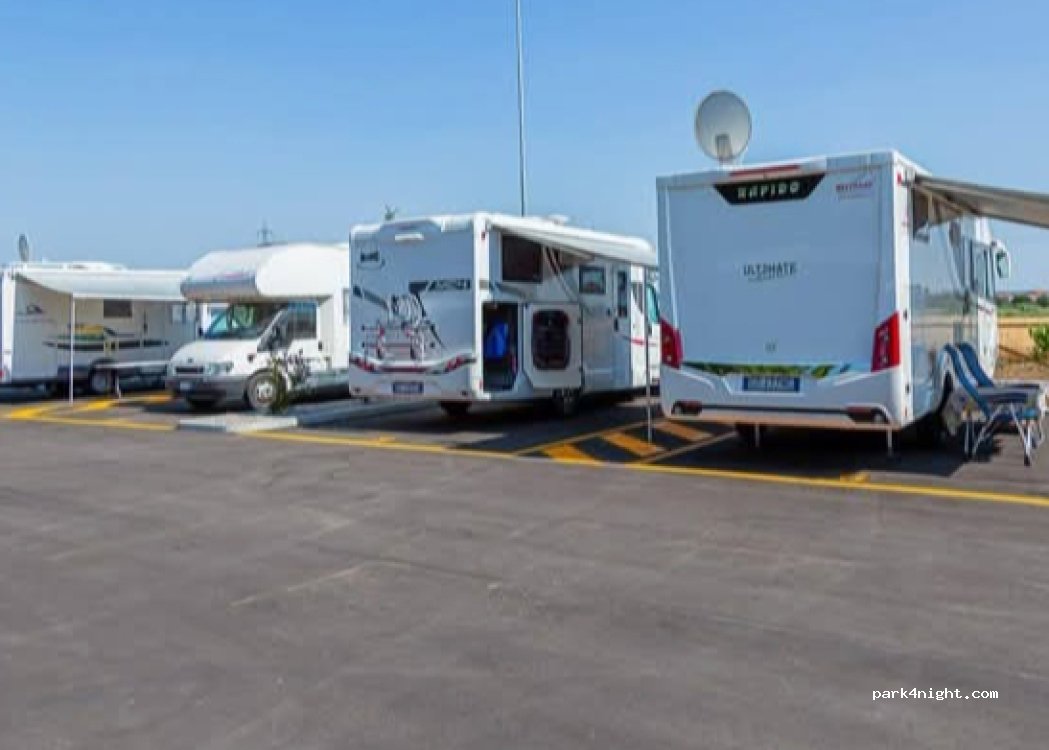 Area sosta camper Agro del Romanico — foto 2