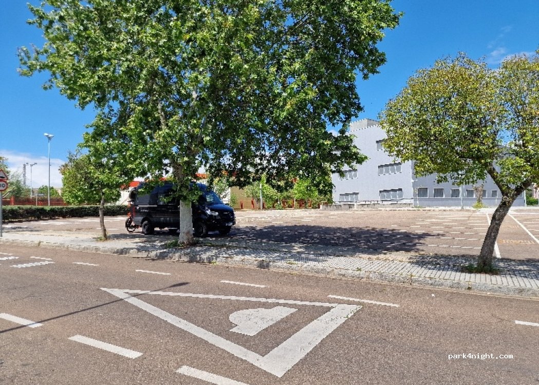 (06800) Mérida - 24 Avenida de Portugal — foto