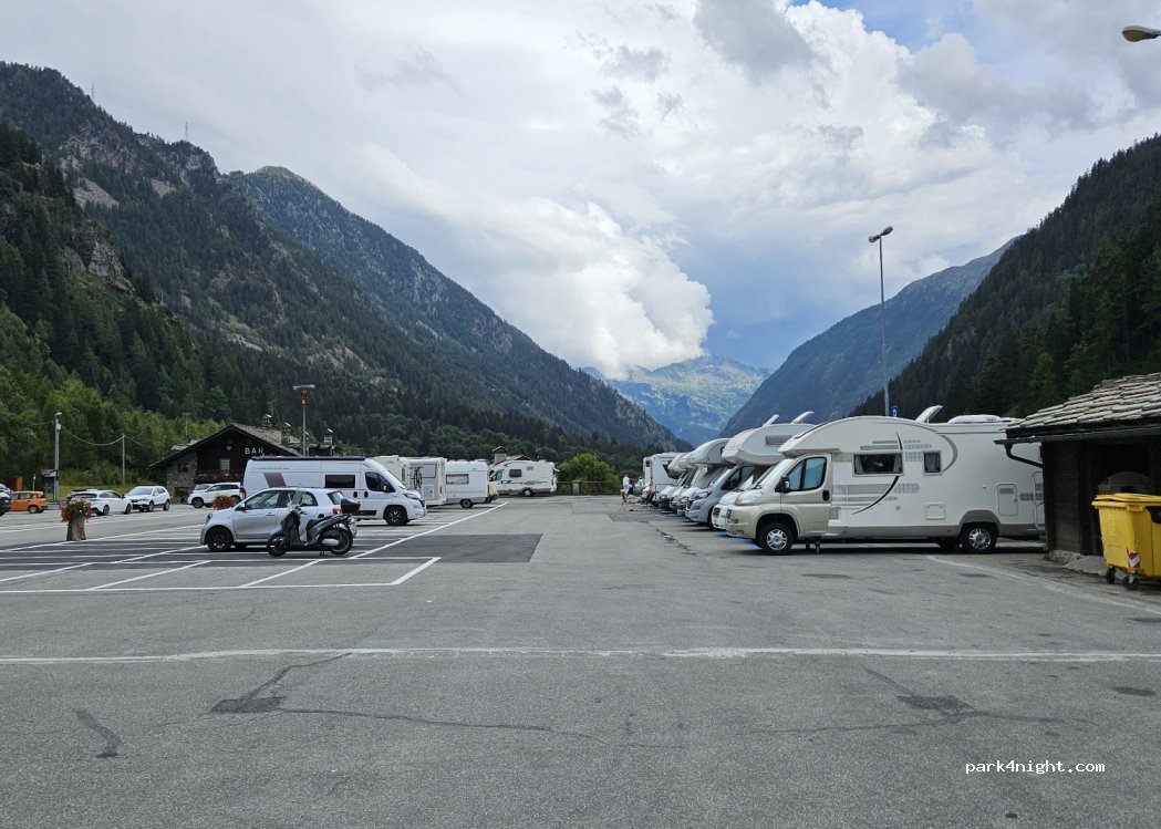 Parcheggio Camper Gressoney Saint Jean — foto 4