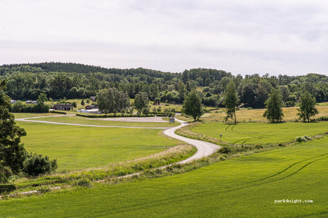 Tykarpsgrottan Motorhome Parking — foto
