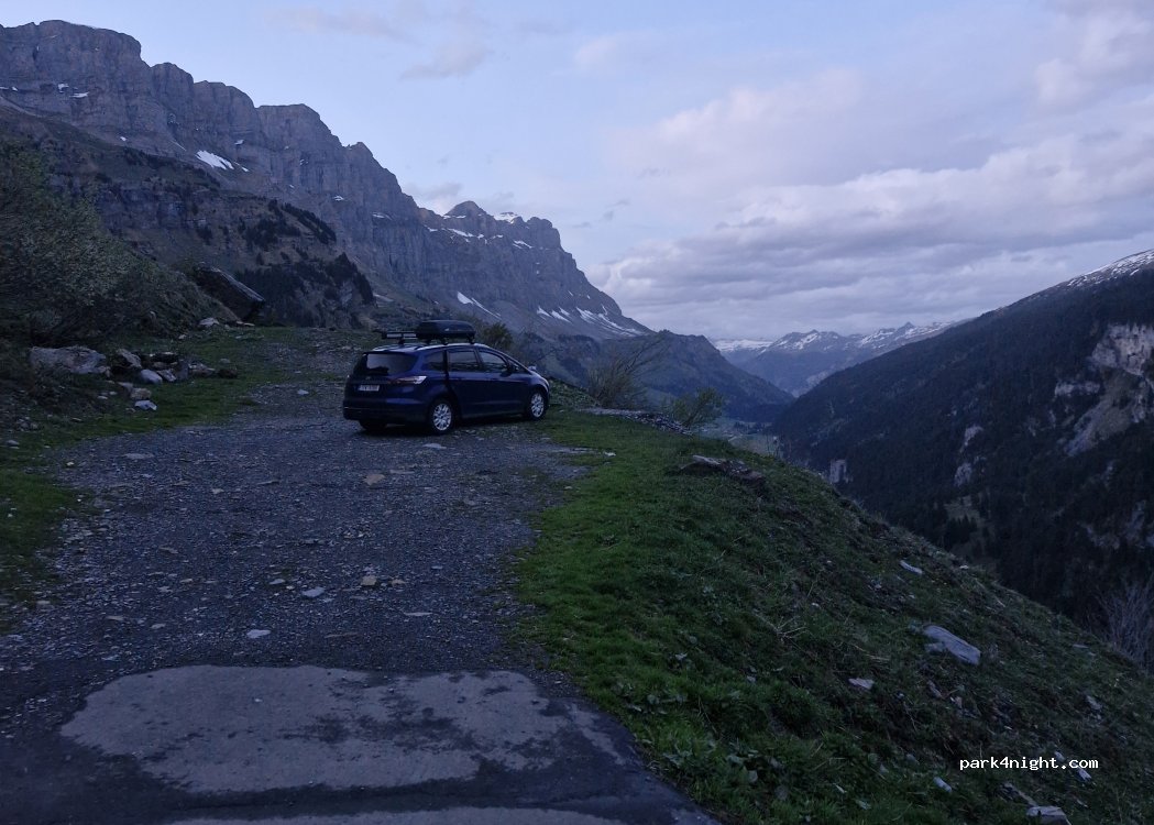 (8751) Spiringen - — foto 2