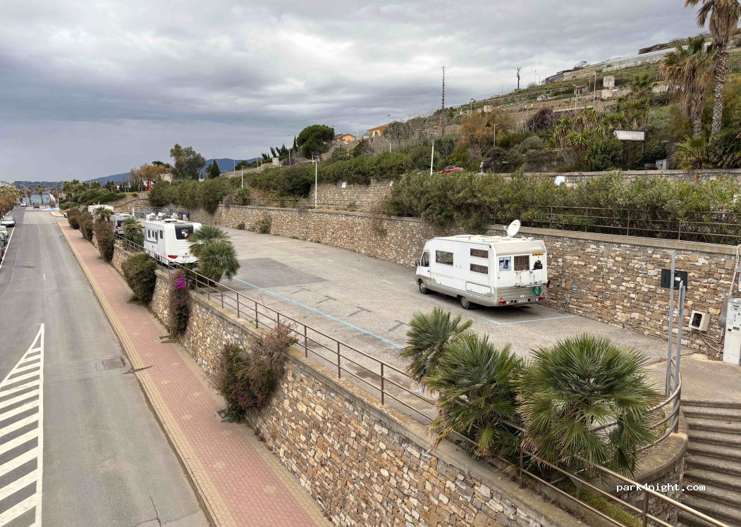 (18010) Santo Stefano a mare - Marina di Aregai — foto 5