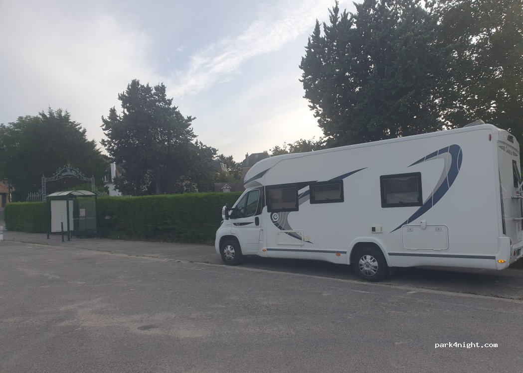 (14113) Villerville - 3 Place des Fossés Vieux — foto 3