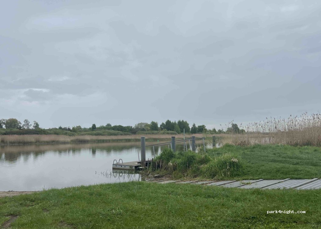(82-220) Letniki - Unnamed Road — foto
