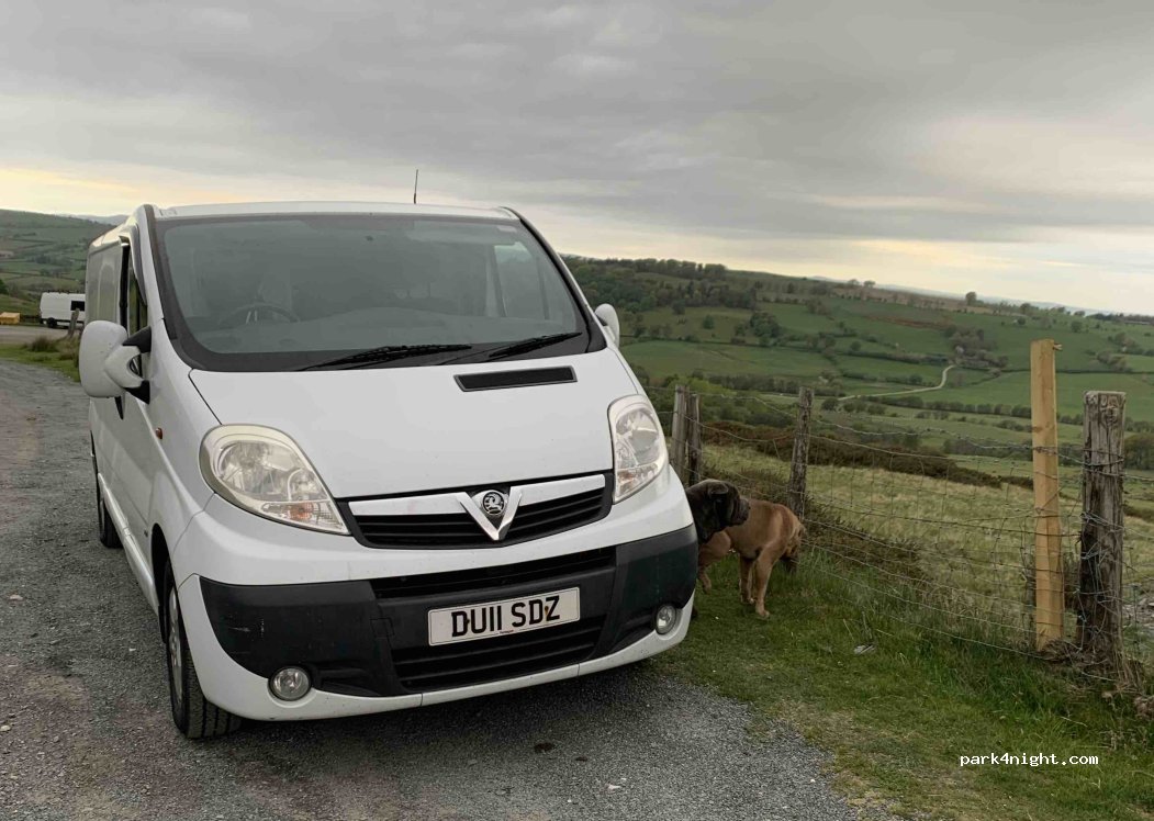 (LL20 8DR) Llangollen - Unnamed road — foto