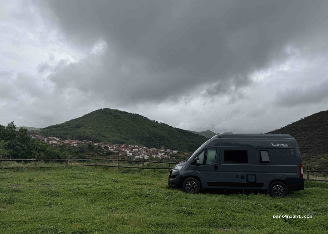 (37671) San Esteban de la Sierra - — foto