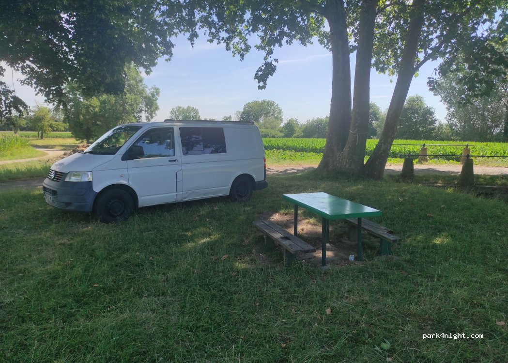 (67150) Limersheim - Unnamed road — foto 2