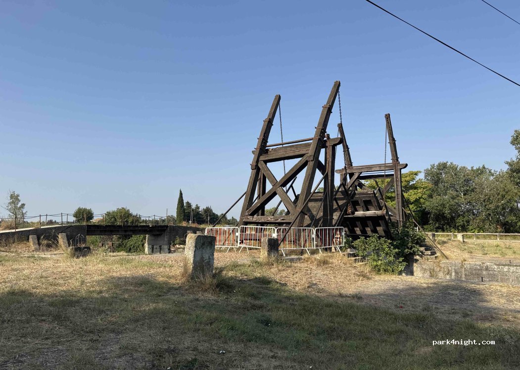 (13200) Arles - 31 Chemin de Maillanen — foto