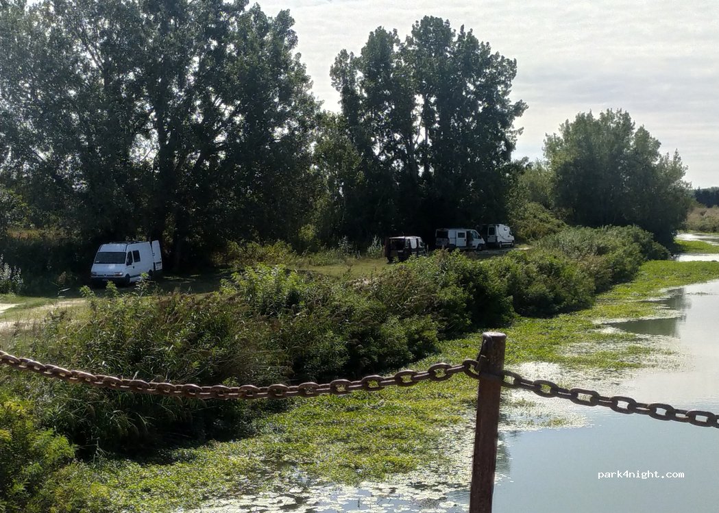 (13200) Arles - 31 Chemin de Maillanen — foto 2