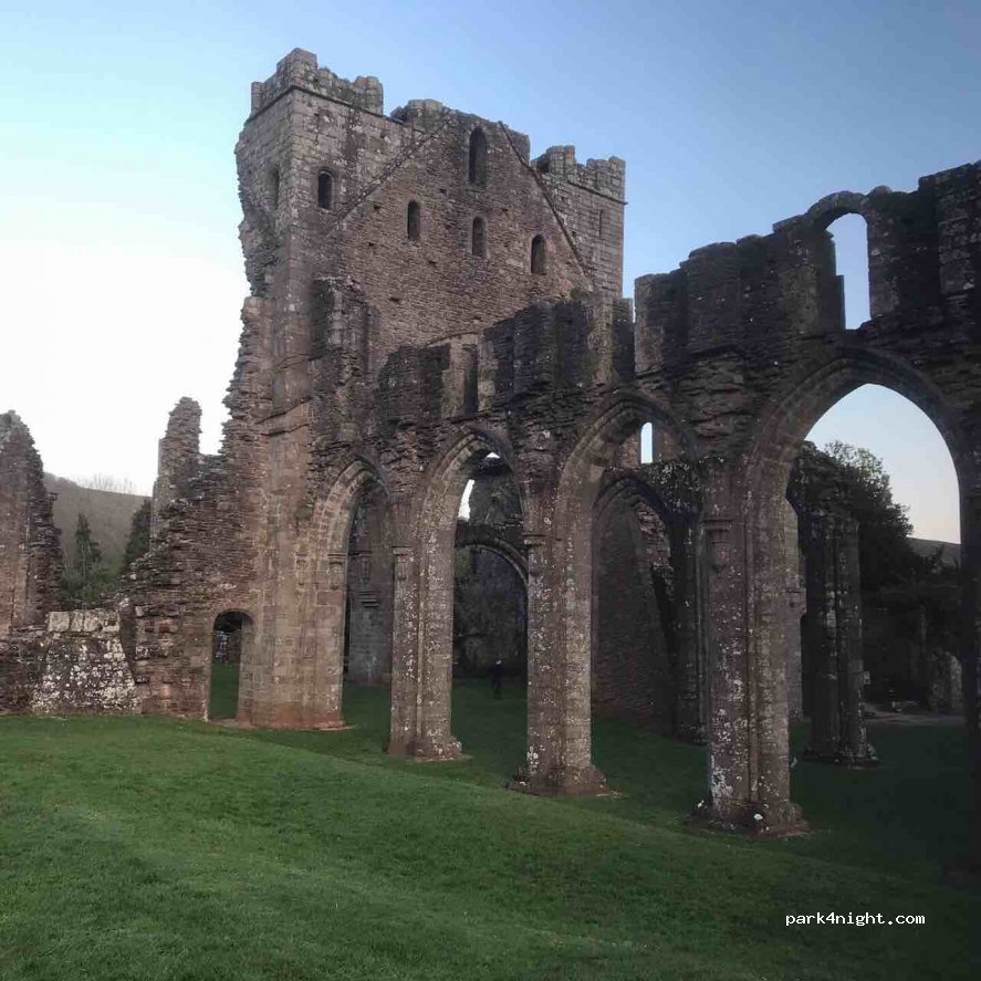 (NP7 7NN) Llanthony - Unnamed Road — foto 2
