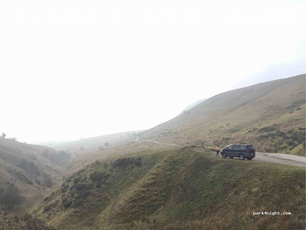 (NP7 7NP)  - Unnamed Road — foto