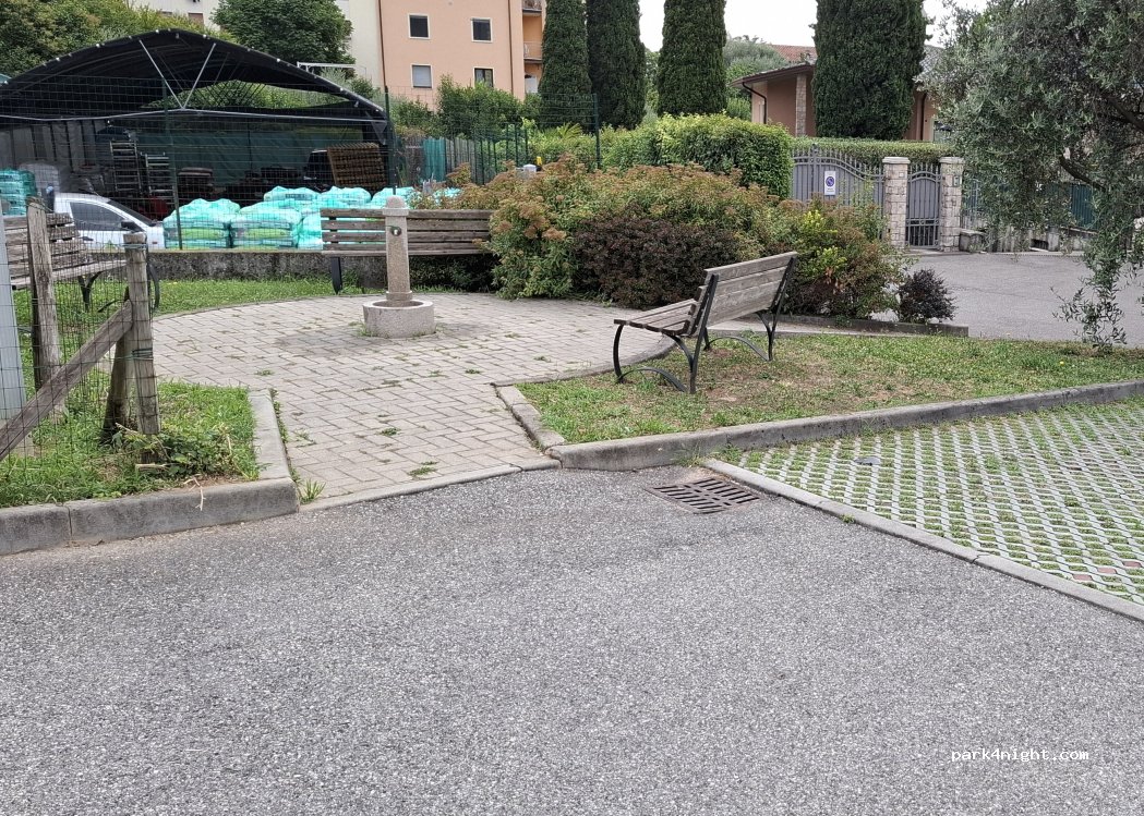 (25087) Salò - 40 Viale Papa Paolo VI — foto