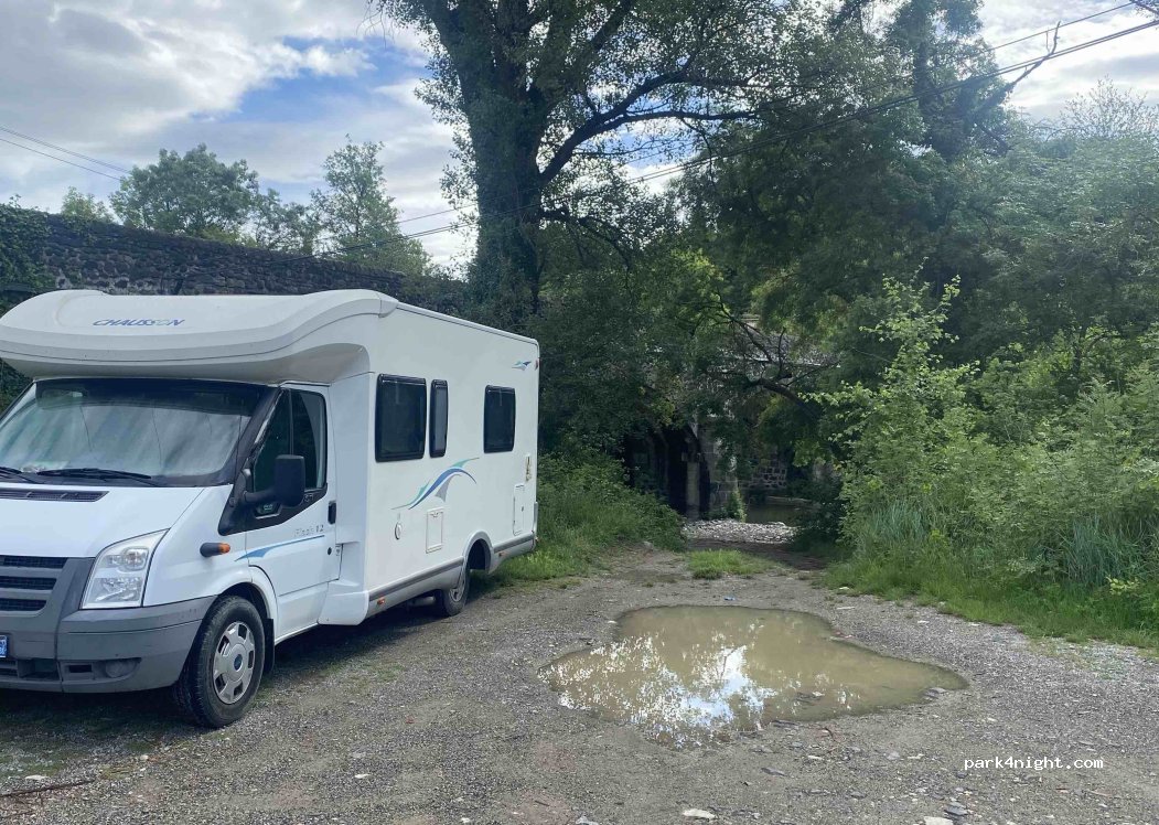 (07170) Villeneuve-de-Berg - 147 Voie de Vernede — foto