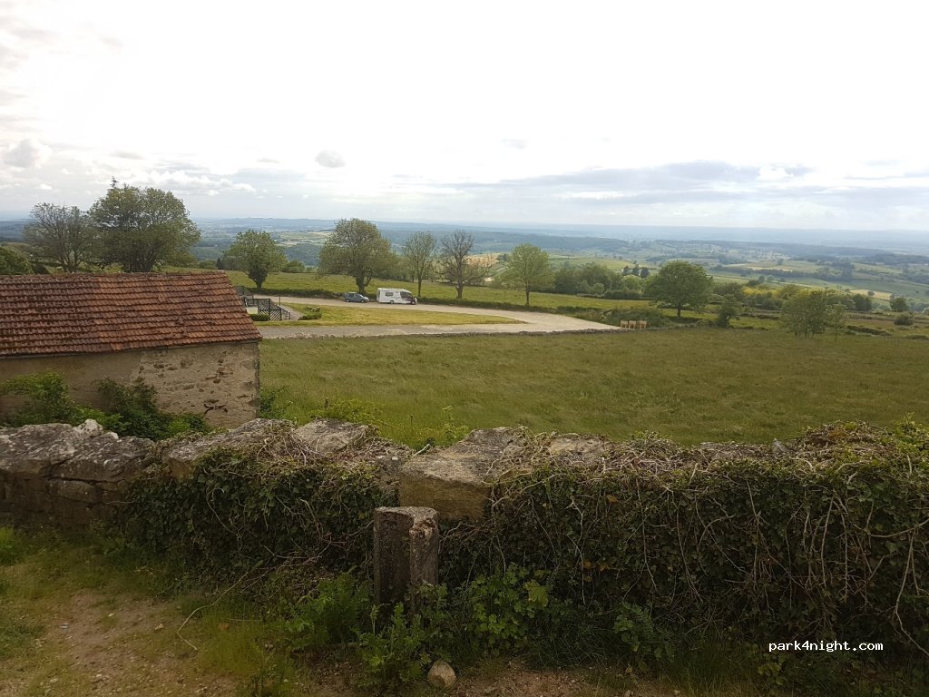 (71300) Mont-Saint-Vincent - À la Croix Neuve — foto