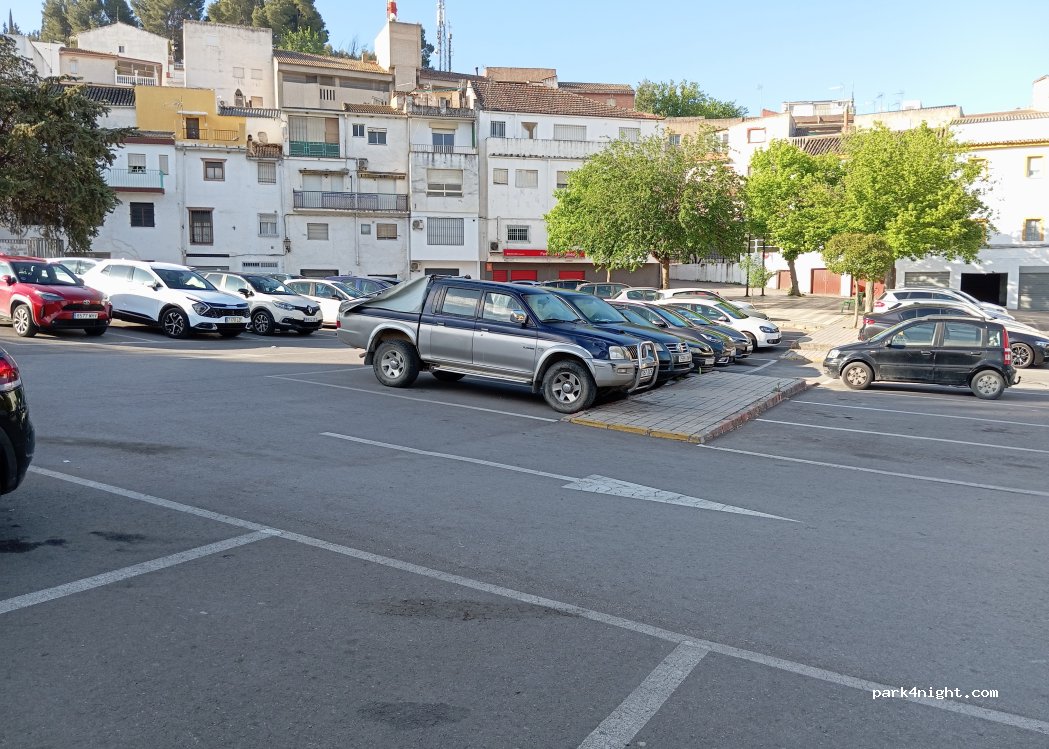 (18550) Barriada Primero de Mayo - 5 Calle Faragüit — foto 2