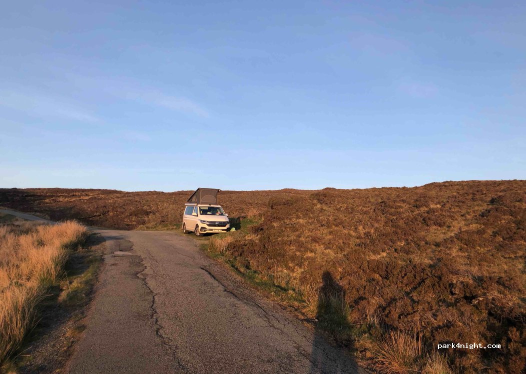 (IV49 9BL) Elgol - Unnamed Road — foto 2