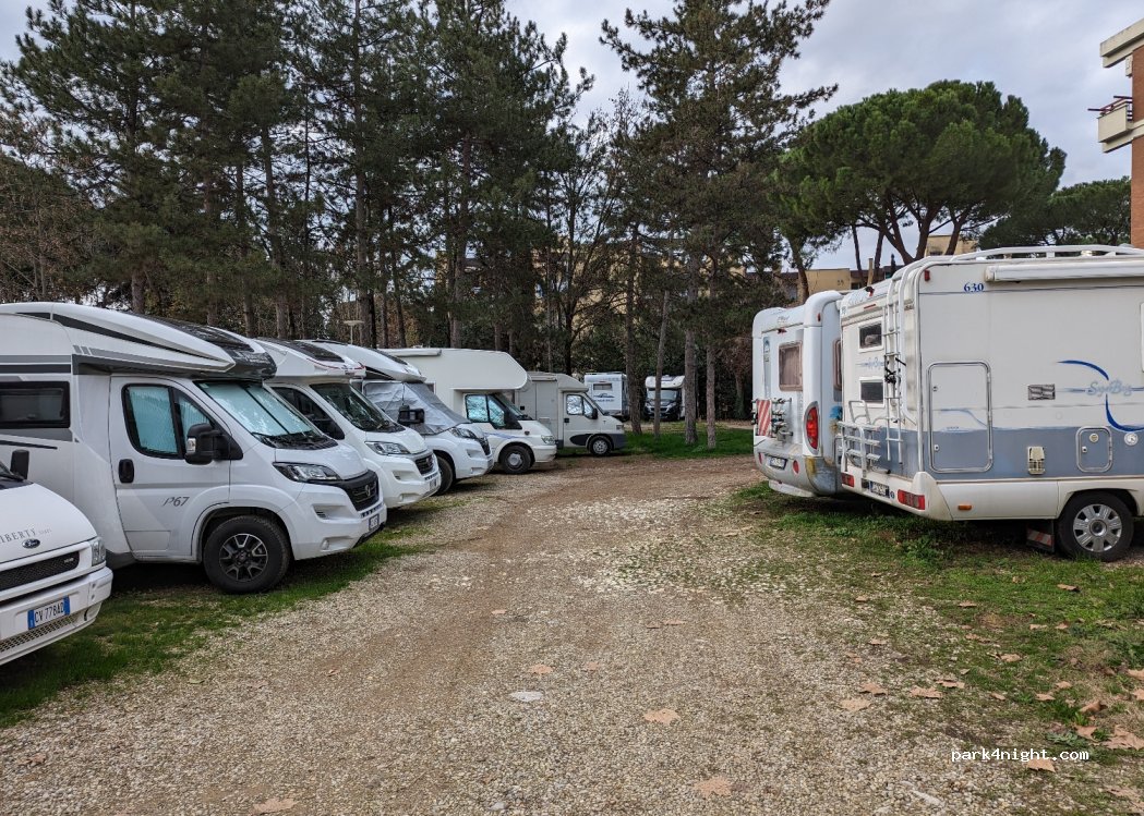 Aire de camping-cars Florence — foto