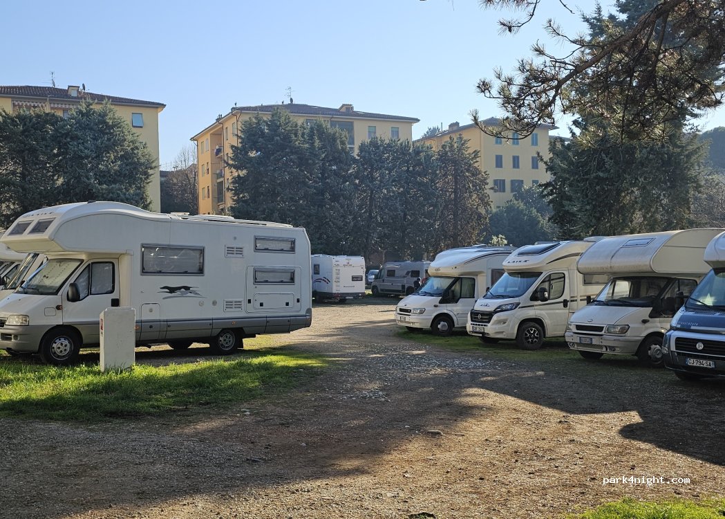 Aire de camping-cars Florence — foto 5
