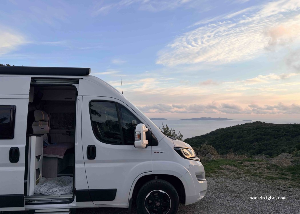 (83980) Le Lavandou - Route Forestière des Crêtes — foto