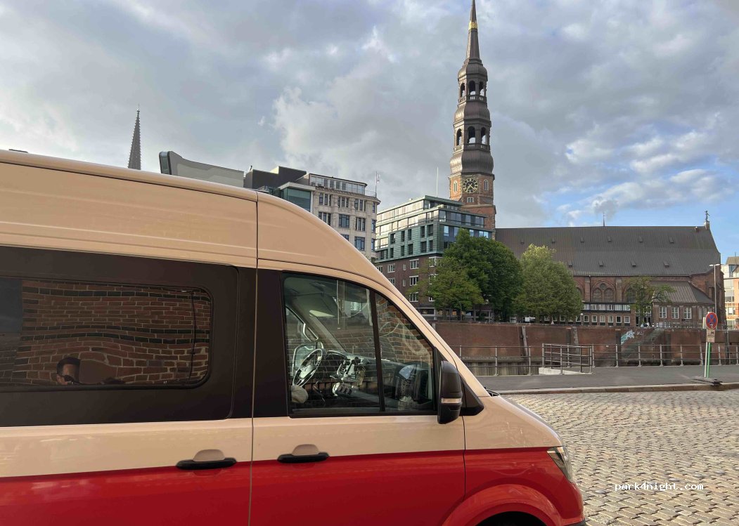 (20457) Hamburg - 6 Pickhuben — foto