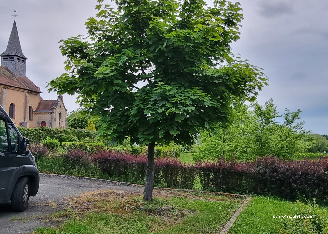 (03460) Aubigny - 3 Route de l'Église — foto