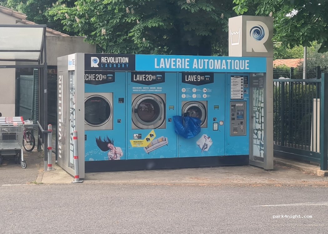 (83170) Tourves - 5000 Avenue Gambetta — foto