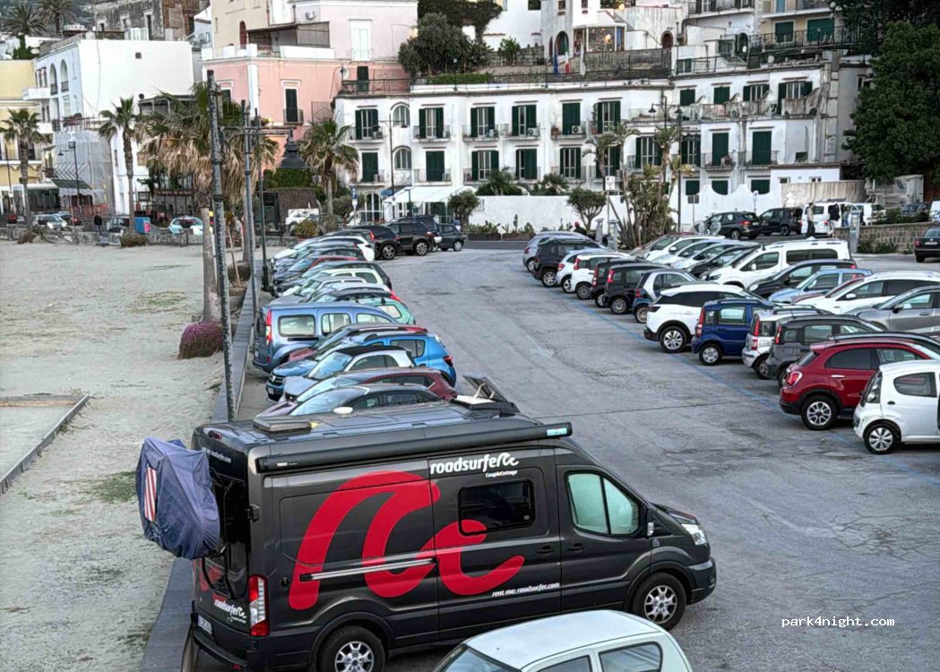 (80075) Casamicciola Terme - 9 P.zza Municipio — foto 2
