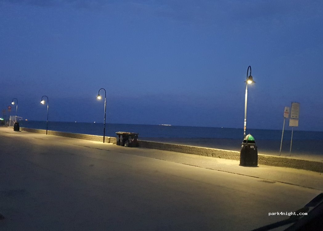 (48122) Marina di Ravenna - 1 Piazzale della Marina — foto