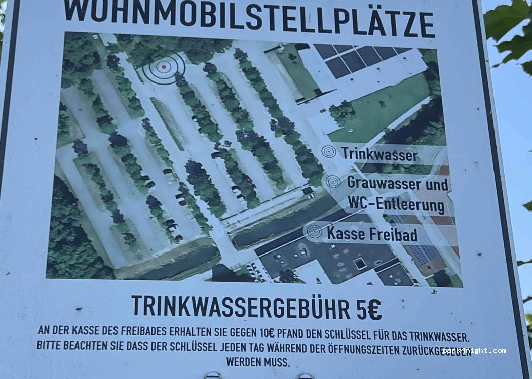 (84518) Garching an der Alz - Unnamed road — foto