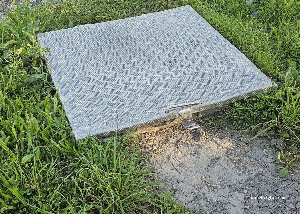 (84518) Garching an der Alz - Unnamed road — foto 3