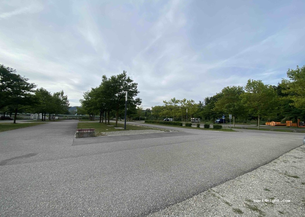 (84518) Garching an der Alz - Unnamed road — foto 4
