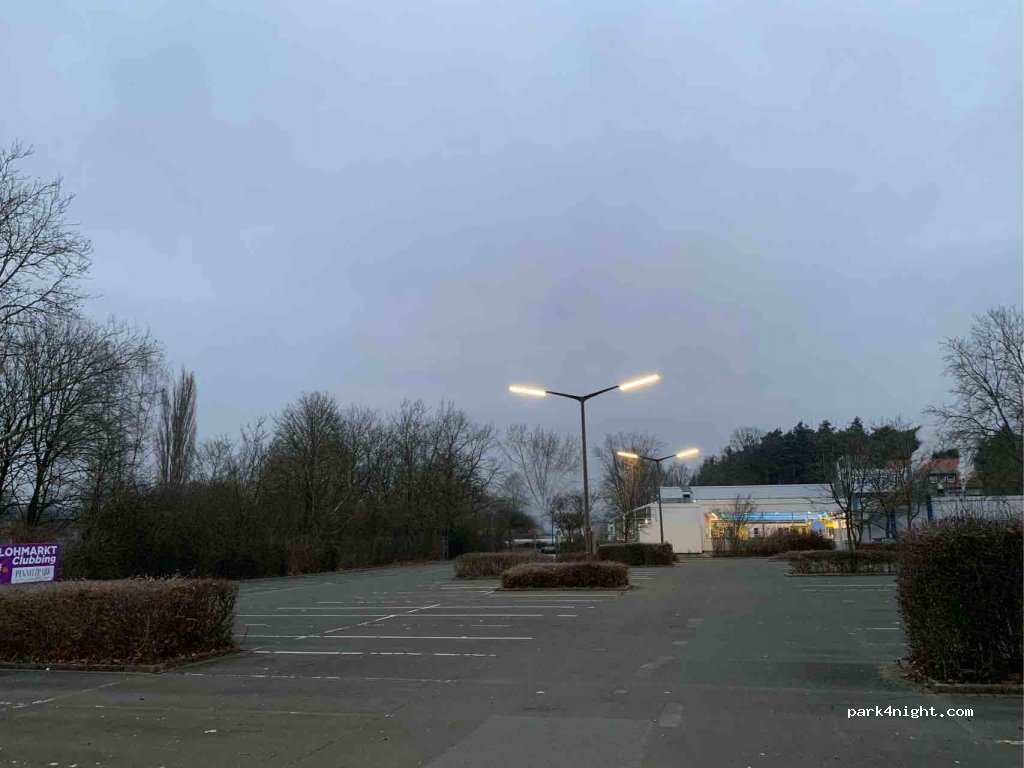 (90571) Schwaig bei Nürnberg - 15 Mittelbügweg — foto