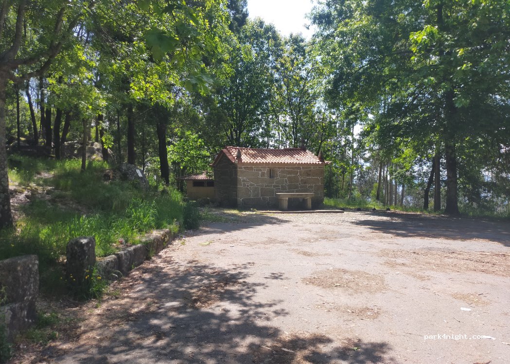 (4805-549) Oleiros - Lg. de São Miguel — foto 3