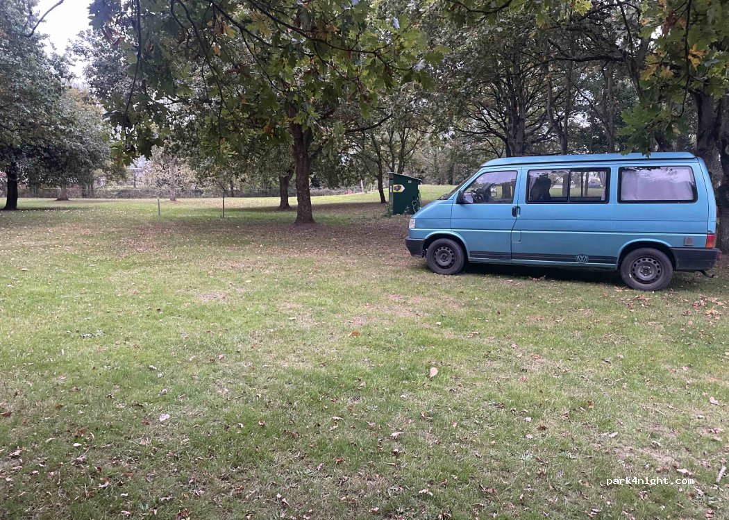 LA NOUE DES AIGUILLONS aire de camping car — foto 3