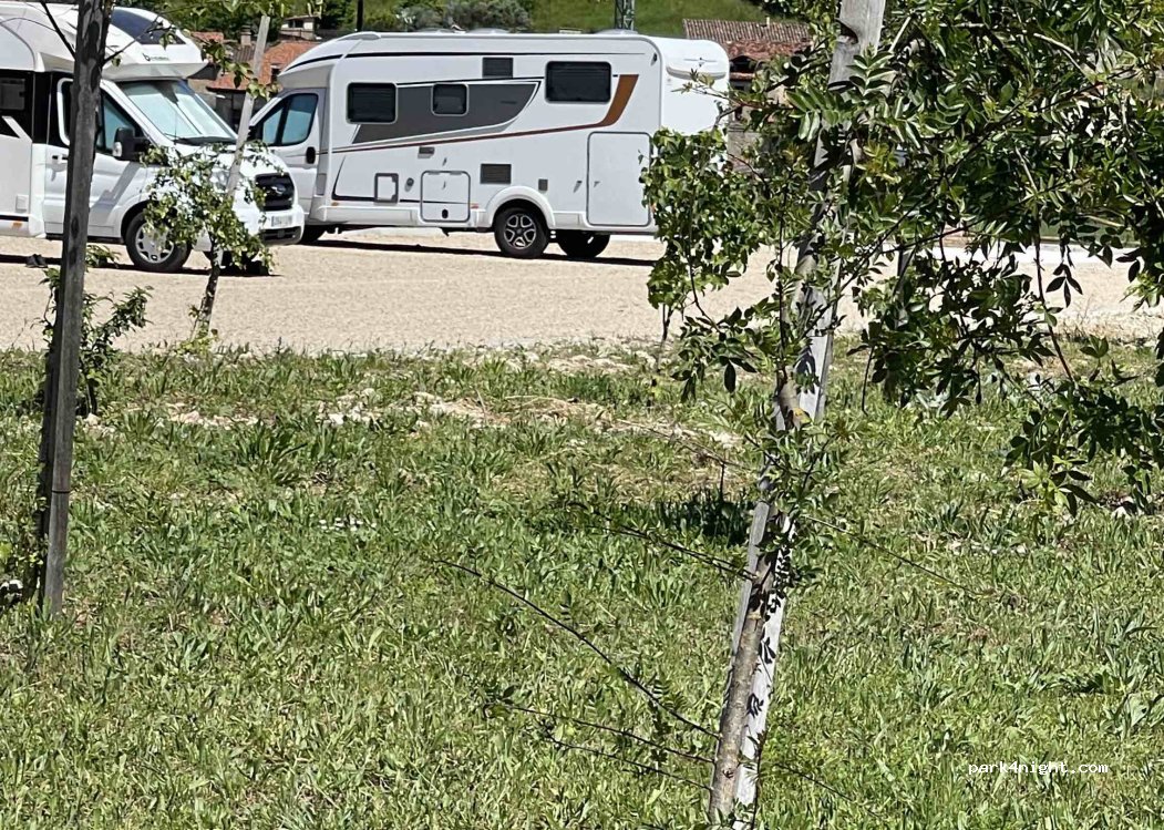 Área de autocaravanas de Santa Gadea del Cid — foto 4