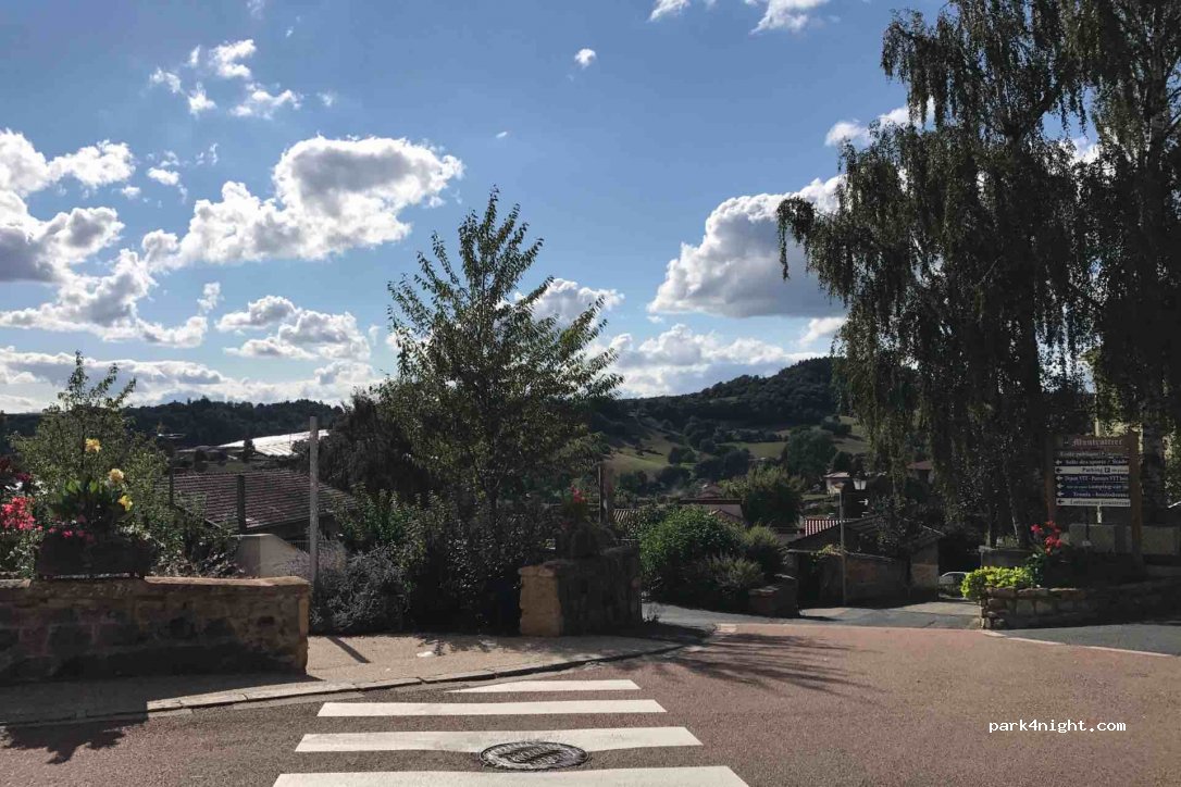 (69770) Montrottier - Rue du Stade — foto