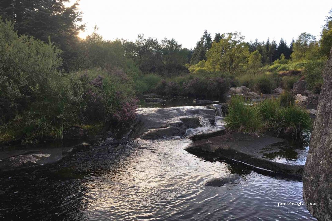 (DG7 3SH) Riverside - Raiders Road — foto