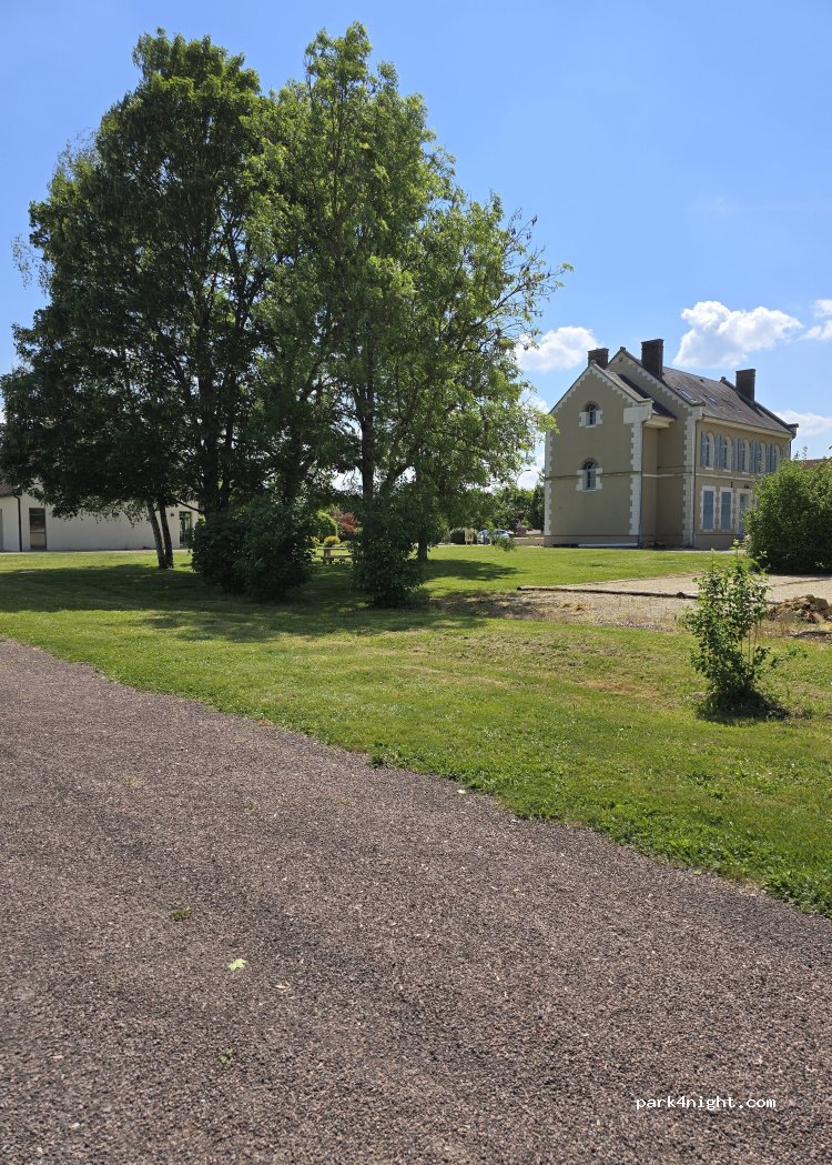 (10130) Chessy-les-Prés - 4 Rue du Moulin Jacotot — foto 3