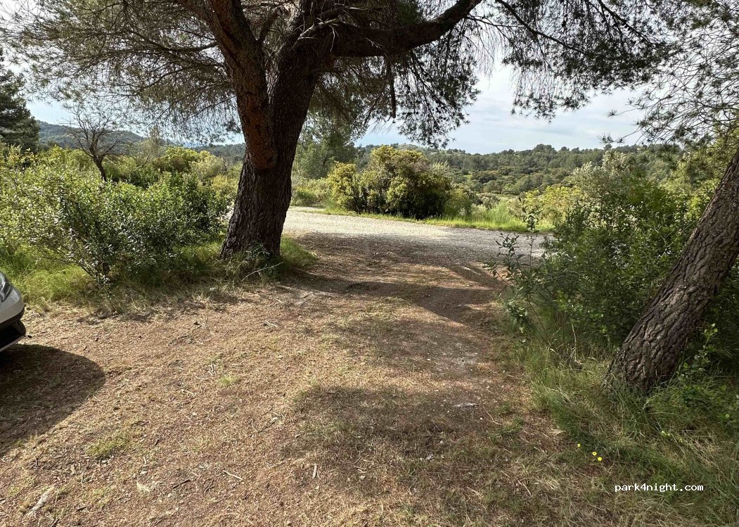 (13520) Les Baux-de-Provence - — foto 2
